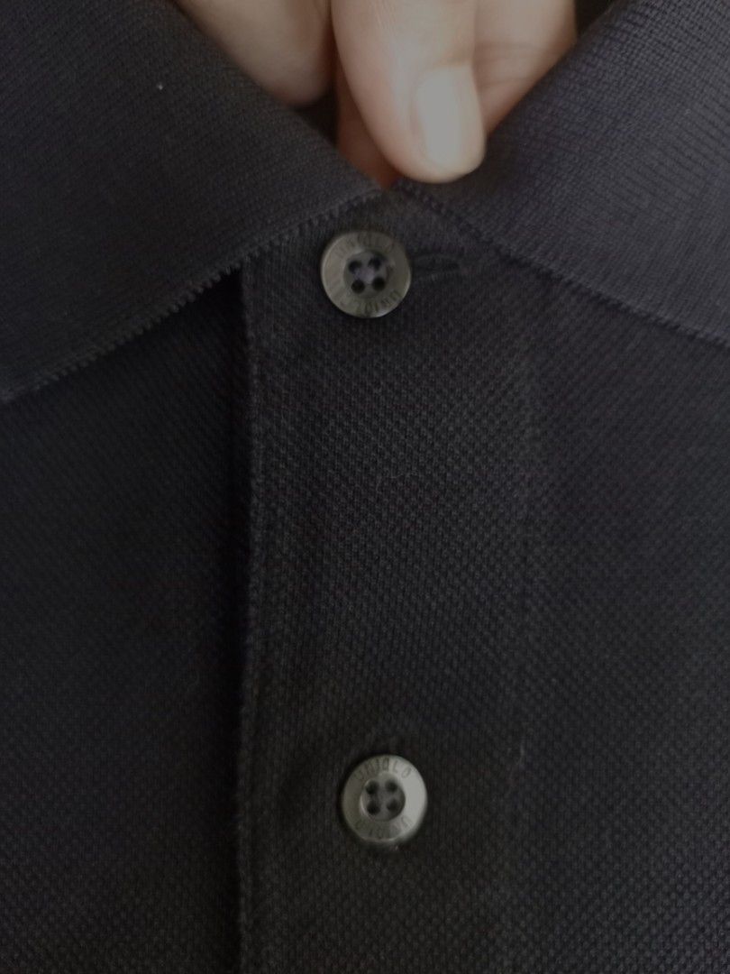 Uniqlo Plain black Polo (Category: Tshirts & Polo Shirts ) located in Davao. Submitted by pluke_thrifter26 (Listing ID 1470013221, Image 3). Description: EXCELLENT CONDITION 📌 NO ISSUE 📌 SIZE MEDUIM 📌 10/10 COLOR RATE 📌 CAN DO MEET UP AROUND DAVAO AND SHIP NATIONWIDE 🌐 DM 📥📥.