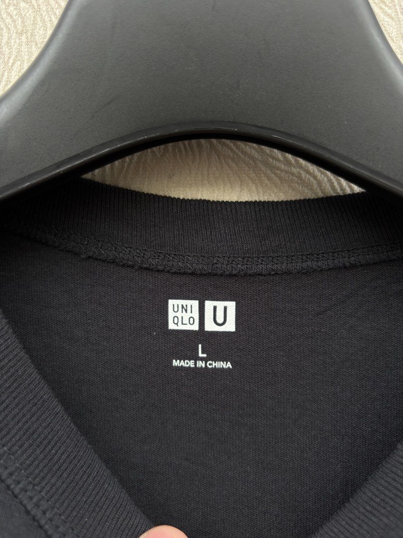 Uniqlo Plain Shirt (Category: Tshirts & Polo Shirts ) located in Baybay. Submitted by thrift.ed2023 (Listing ID 1470036393, Image 3). Description: Uniqlo Plain Shirt Medium 20x28 No Issue Need Wash Good as New .
