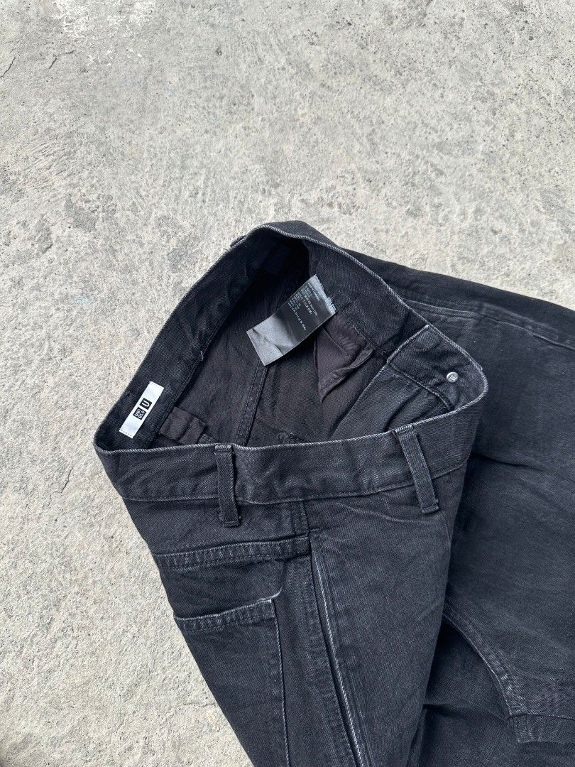 Uniqlo pleated denim jeans (Category: Jeans) located in Davao. Submitted by boss_kel (Listing ID 1470095877, Image 2). Description: Waist: 28-29 Lenght: 41 Thigh: 14 Hem: 8 Issue: ❌.