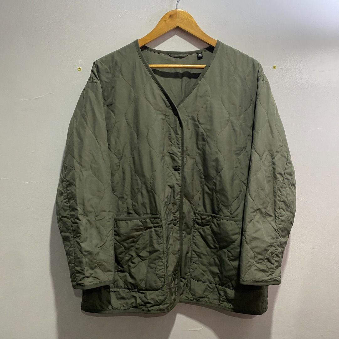 Uniqlo Quilted Liner Jacket L/XL (Category: Coats, Jackets and Outerwear) located in Antipolo. Submitted by bentakahitanoano (Listing ID 1469956583, Image 2). Description: Still in good condition Size XL can fit L womens Pit to pit 22 Length 27.5.