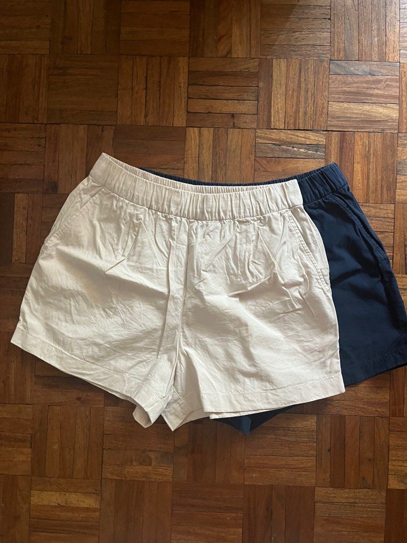 Uniqlo Shorts Bundle - Cotton Linen (Category: Shorts) located in Makati City. Submitted by yoursecondbest (Listing ID 1470021765, Image 2). Description: Cream & Navy Blue. Used once. I think the cream hindi ko pa nagamit. Fits 29-30-31 waist..