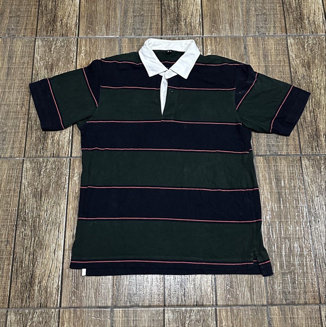 UNIQLO STRIPE POLO (Category: Tshirts & Polo Shirts ) located in Manila. Submitted by urban.vintage (Listing ID 1470067602, Image 1). Description: ISSUE: NONE (NEED WASH) MOP :GCASH (NO COD) SHIP VIA: LALAMOVE & J&T LOCATION: PASIG CITY LENGTH: 26 WIDTH :21.