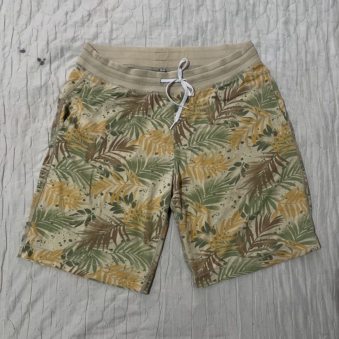 Uniqlo Sweatshorts (Category: Shorts) located in Manila. Submitted by rhaldstsh.ph (Listing ID 1470051916, Image 1). Description: .