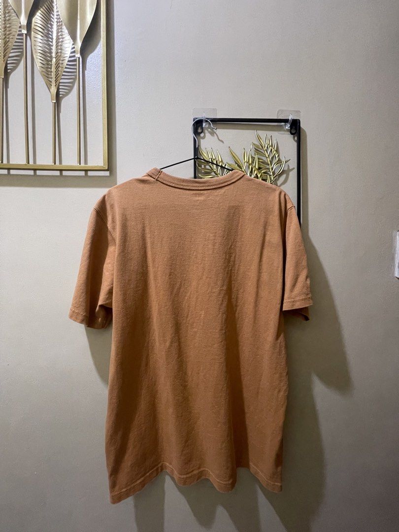 UNIQLO TSHIRT (Category: Tshirts & Polo Shirts ) located in Pasay City. Submitted by markmyluxuryph (Listing ID 1470041173, Image 2). Description: UNIQLO TSHIRT Pre-loved 💯 Authentic – Purchased directly from the store Dimensions: 20 × 27 inches ₱300 + SF No return or exchange is allowed; mine if you are 100% sure. #MarkMyLuxuryPH DISCLAIMER: Mark MyLuxuryPH is not affiliated with any of the brands featured on our page. All copyrights belong to 