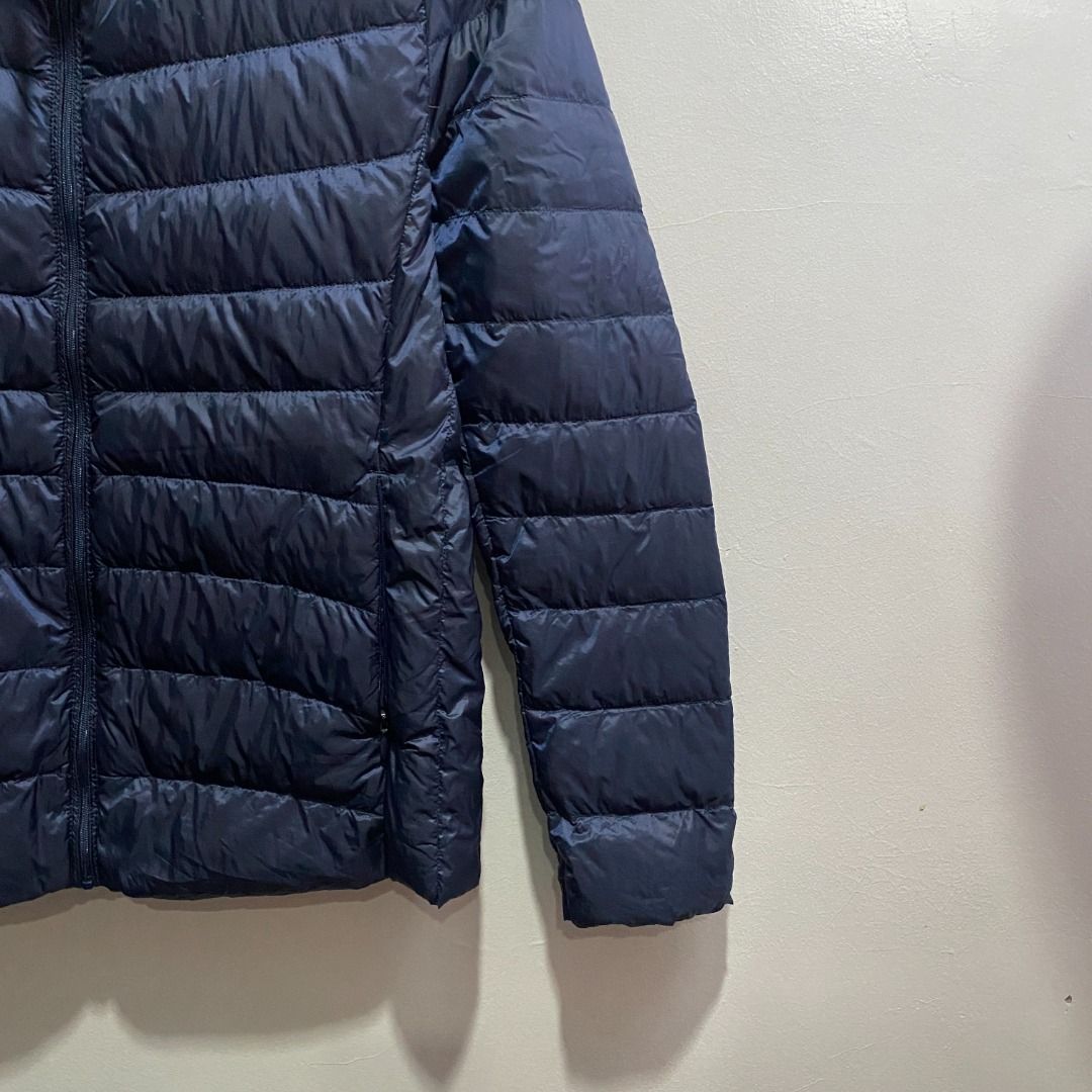 Uniqlo Ultra Light Down Jacket L (Category: Coats, Jackets and Outerwear) located in Antipolo. Submitted by bentakahitanoano (Listing ID 1469955703, Image 3). Description: Still in good condition Size L womens Pit to pit 19.5 Length 24.5.