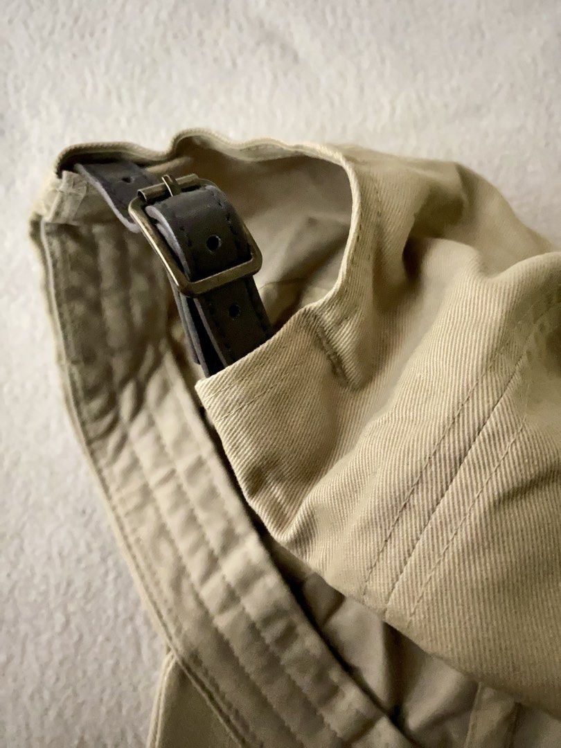 ✨Uniqlo UV Protection Cap (Beige)✨ (Category: Caps & Hats) located in Quezon City. Submitted by thisismayi (Listing ID 1470058623, Image 3). Description: Details: •Color: Beige/Khaki •Features: Adjustable leather strap buckle, one size (56-62cm) •Condition: Like new - excellent condition RFS: Decluttering😊 🎯 Perfect for: Everyday wear, outdoor trips, or casual indoor look. Unisex! 📩 Send a direct message if interested! (Serious buyers only) ✨O