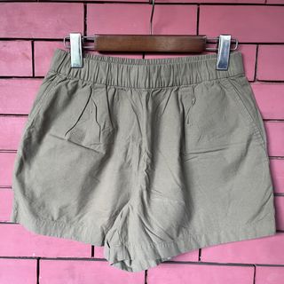 (Category: ) located in . Submitted by dressingroombylech (Listing ID 1470023314, Image 1). Description: .