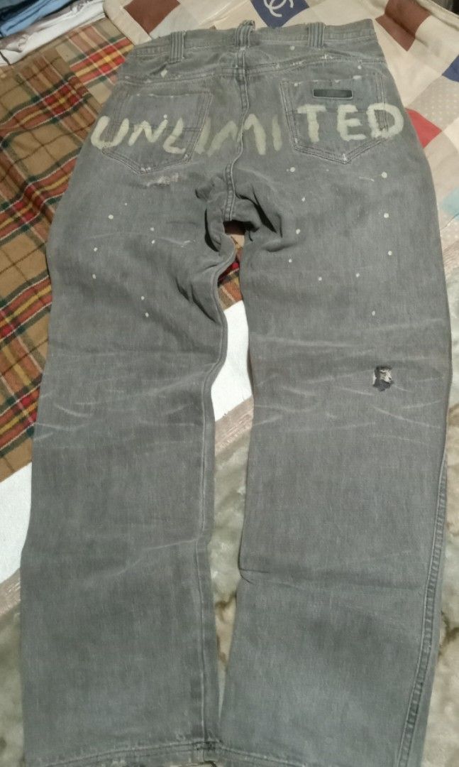 UNLIMITED JEANS (Category: Jeans) located in Maramag. Submitted by newlifeo7angel (Listing ID 1470134789, Image 1). Description: ORIGINAL UNLIMITED JEANS GANDA NG DETAILS NETO SA PERSONAL BEWANG 3O TO 32 HABA 41 HEM 8.5 ASID WASH NA PARANG TRUSH CONDITION PERO PARANG BAGO ...