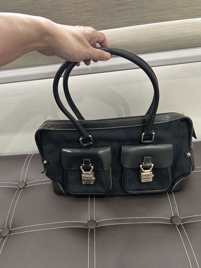 Used Original Dooney and Bourke Bag - 2,400 (Category: Shoulder Bags) located in Quezon City. Submitted by kicayscloset (Listing ID 1469971077, Image 1). Description: .