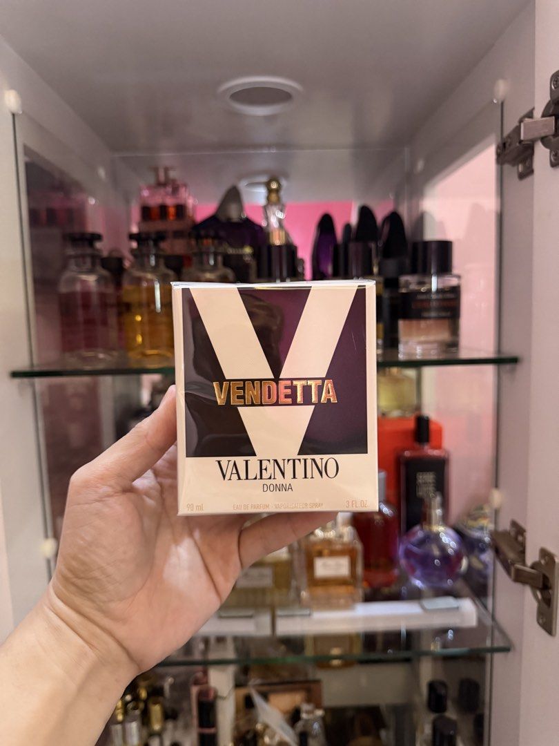 Valentino Donna Vendetta (Category: Fragrance & Deodorants) located in Mandaluyong City. Submitted by babsi26 (Listing ID 1470132104, Image 1). Description: authentic bnib sealed vendetta valentino donna.