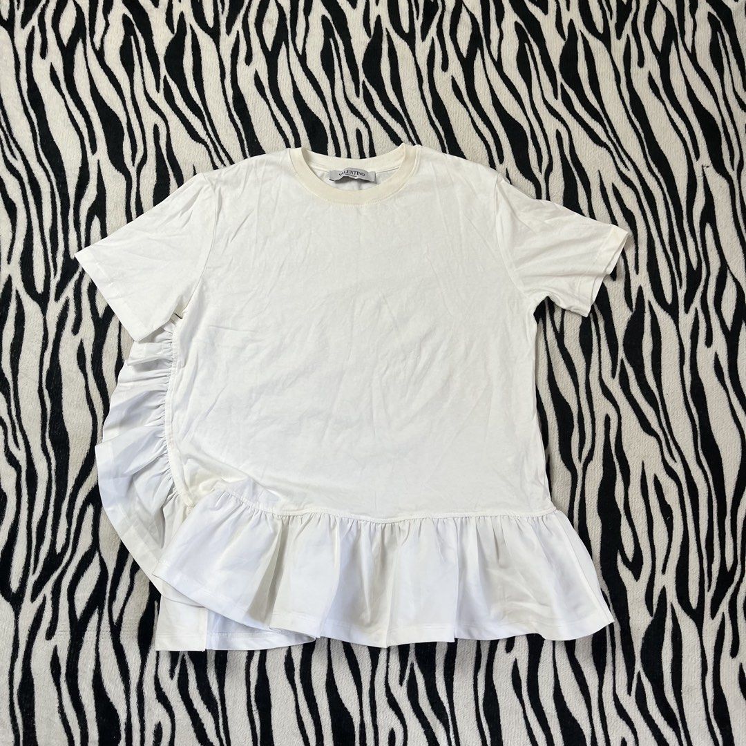 Valentino dress white (Category: Shirts) located in Manila. Submitted by royaldripmanila (Listing ID 1470048653, Image 1). Description: Need wash W19 L26.
