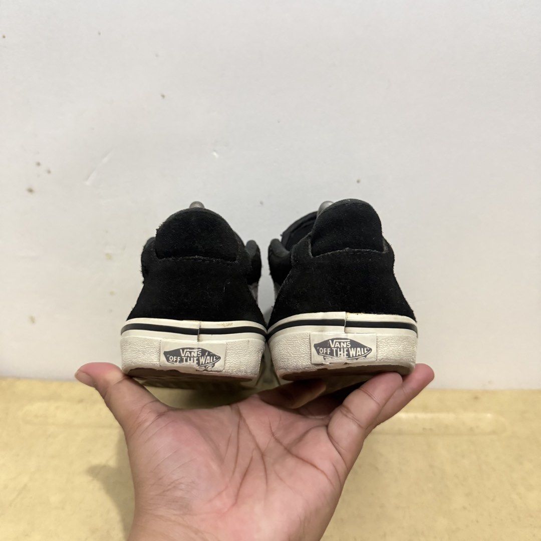 VANS FAULKNER BLACK TORNADO (Category: Sneakers) located in Quezon City. Submitted by sharatraycooo (Listing ID 1470082748, Image 3). Description: VANS FAULKNER BLACK TORNADO US MEN 7.5 EURO 40.