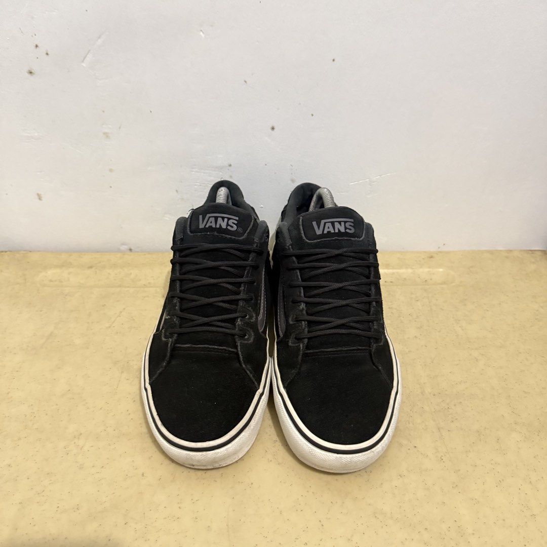 VANS FAULKNER BLACK TORNADO (Category: Sneakers) located in Quezon City. Submitted by sharatraycooo (Listing ID 1470082748, Image 2). Description: VANS FAULKNER BLACK TORNADO US MEN 7.5 EURO 40.
