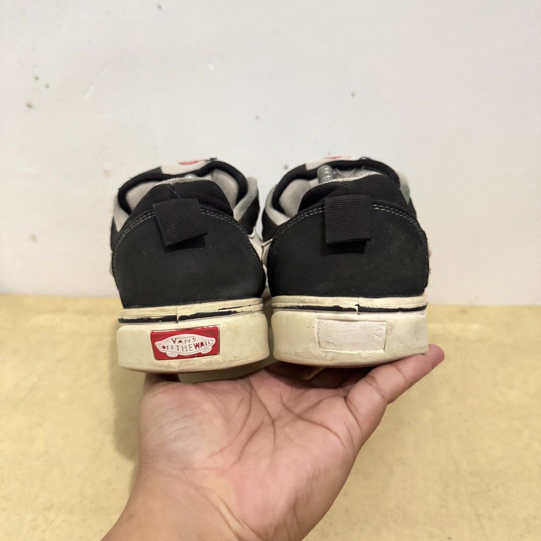 VANS KNU SKOOL BLACK (Category: Sneakers) located in Quezon City. Submitted by sharatraycooo (Listing ID 1470088713, Image 3). Description: VANS KNU SKOOL BLACK US MEN 9 EURO 43.