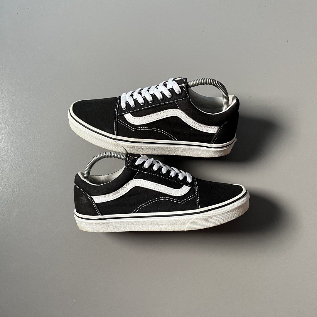 Vans Os (Category: Sneakers) located in Surigao. Submitted by hasole_hard (Listing ID 1469958303, Image 1). Description: .