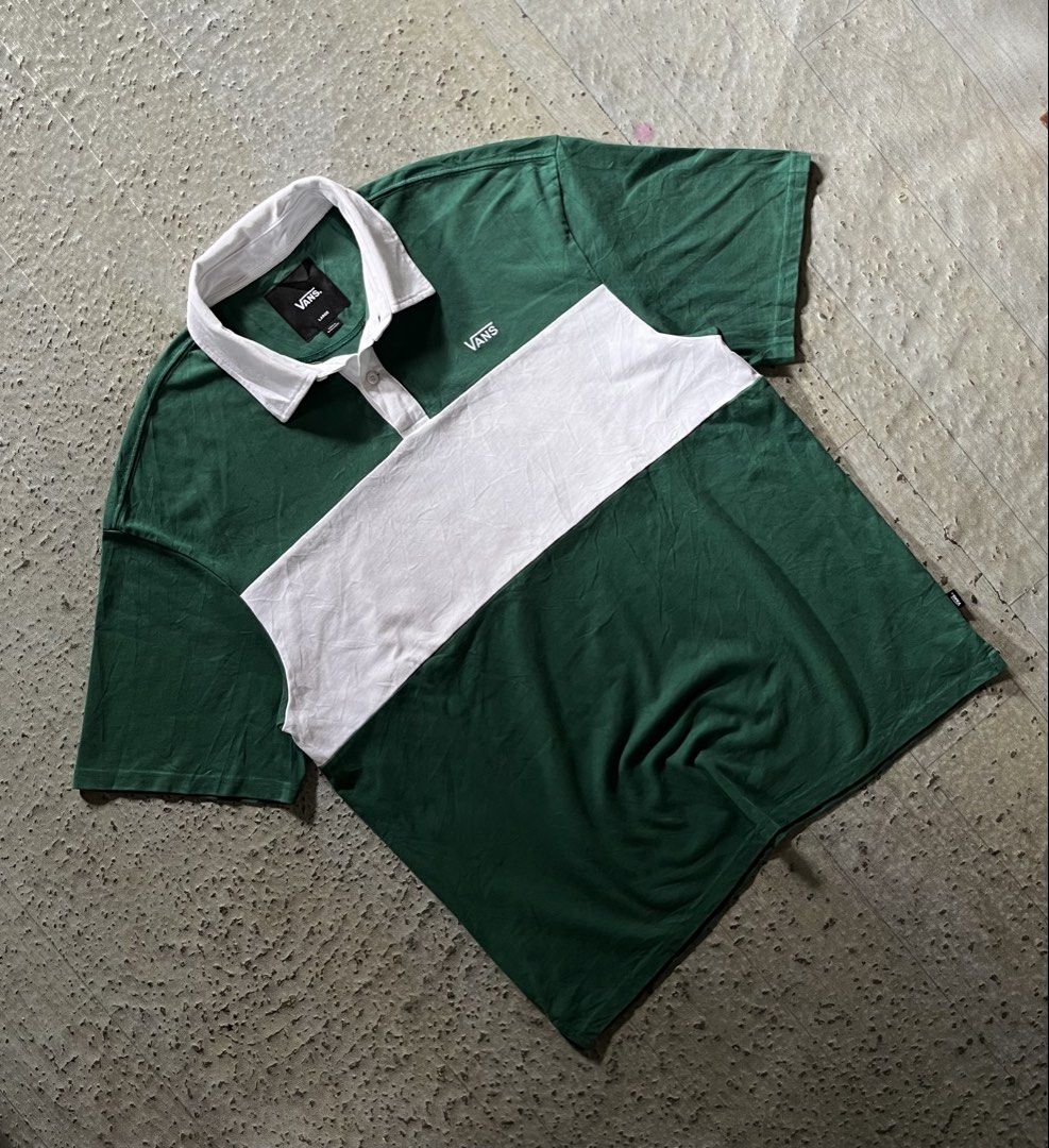 VANS POLO SHIRT (Category: Tshirts & Polo Shirts ) located in Asuncion (Saug). Submitted by carls_thrift21 (Listing ID 1470008334, Image 1). Description: VANS OF THE WALL Size: Large Dimes:23/29 Excellent Condition 10/10 Color Rate 📩📥.