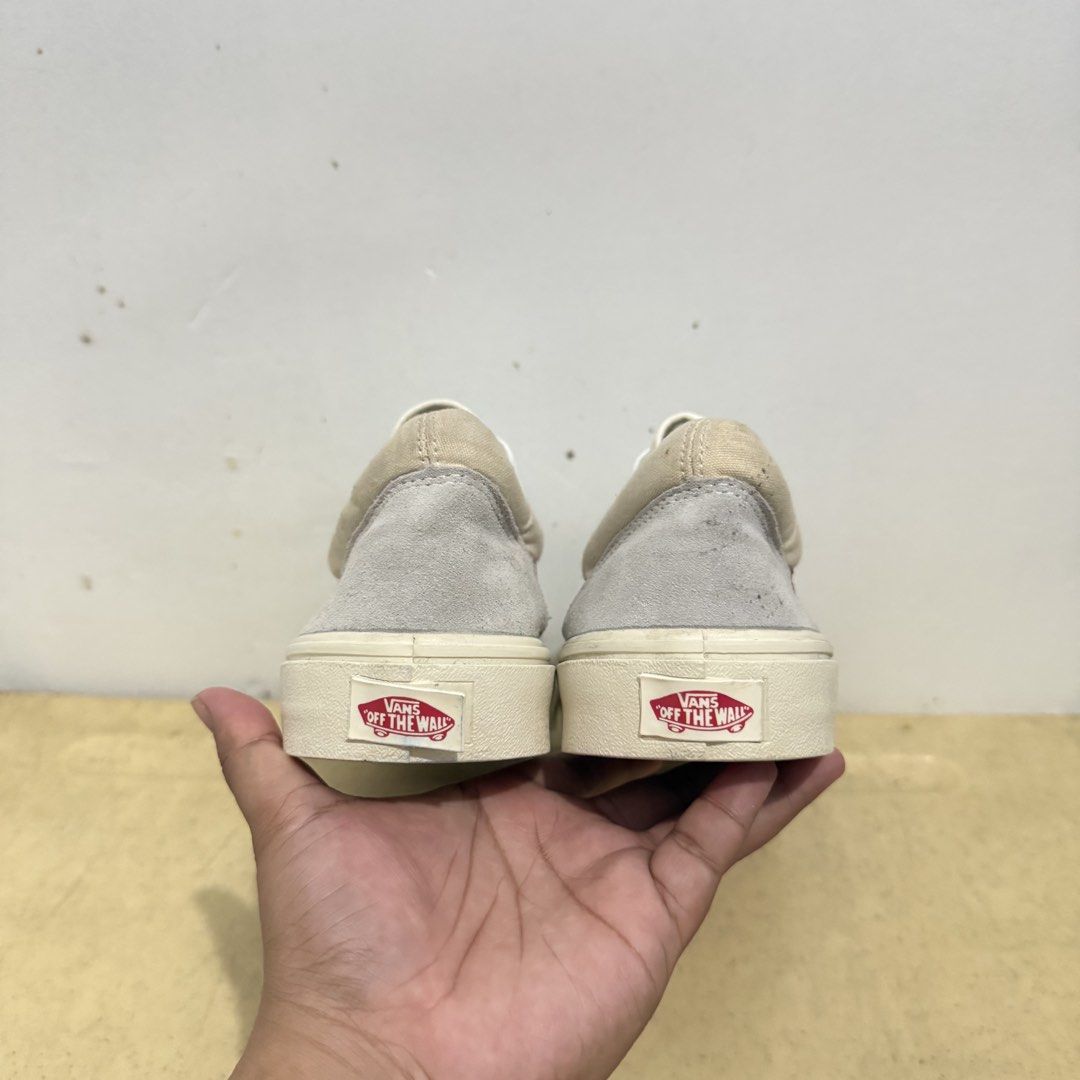 VANS STYLE 36 MARSHMALLOW RED (Category: Sneakers) located in Quezon City. Submitted by sharatraycooo (Listing ID 1470073035, Image 3). Description: VANS STYLE 36 MARSHMALLOW RED US MEN 9 US WOMEN 10.5 EURO 42.