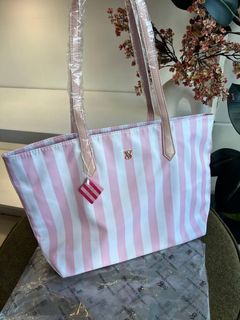 (Category: ) located in . Submitted by r2luxe (Listing ID 1470060991, Image 1). Description: .