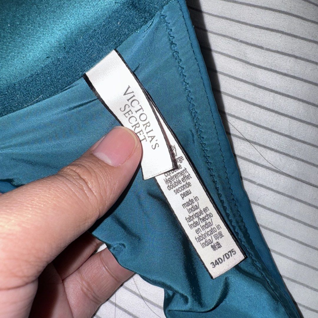Victoria’s Secret Bra 34D (Category: Undergarments & Loungewear) located in Vigan. Submitted by chiyannav (Listing ID 1469968855, Image 3). Description: .