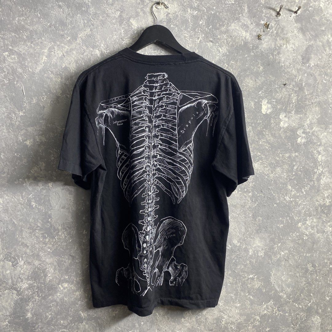 Vintage 90s Anatomy Tee (Category: Tshirts & Polo Shirts ) located in Pasig City. Submitted by lumangkamisa (Listing ID 1470025008, Image 2). Description: Fits Large.