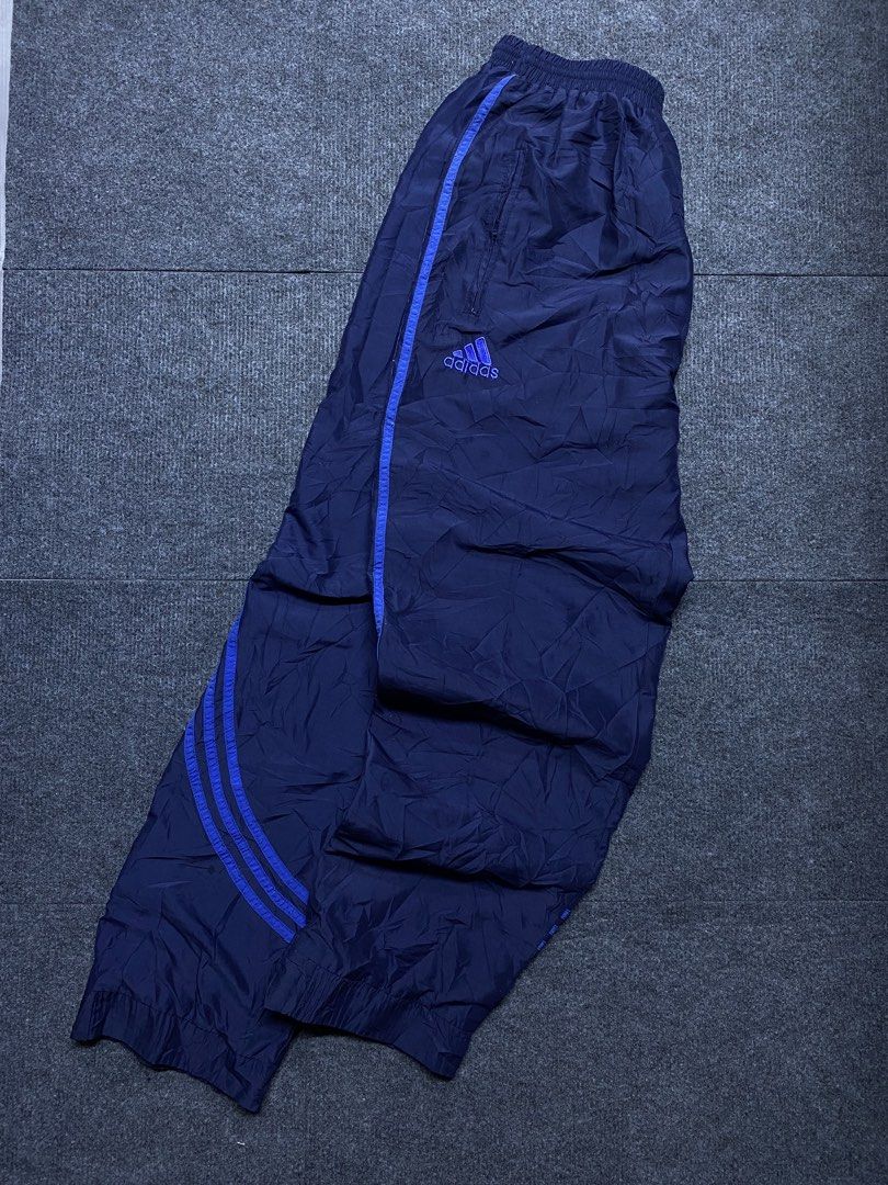 VINTAGE ADIDAS TRACK PANTS (Category: Coats, Jackets and Outerwear) located in Manila. Submitted by https_uno (Listing ID 1470037350, Image 2). Description: 26-42W 42L 14T 9H As new condition No issue 9.8/10 color rate.