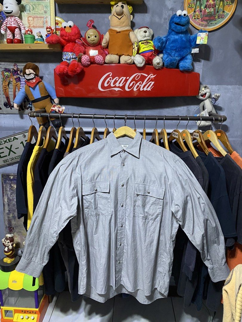 Vintage Balenciaga Long Sleeve (Category: Luxury Apparel) located in Santa Ana. Submitted by tunes_vtg (Listing ID 1470009528, Image 1). Description: Balenciaga long Sleeve Color rate 9.5/10 Complete tags Issue stain see on last pic Size L Dimes:L29/31xW24 ₱1500+Sf.
