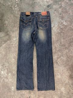 (Category: ) located in . Submitted by bsb.streetluxvintage.clothing (Listing ID 1469958878, Image 1). Description: .