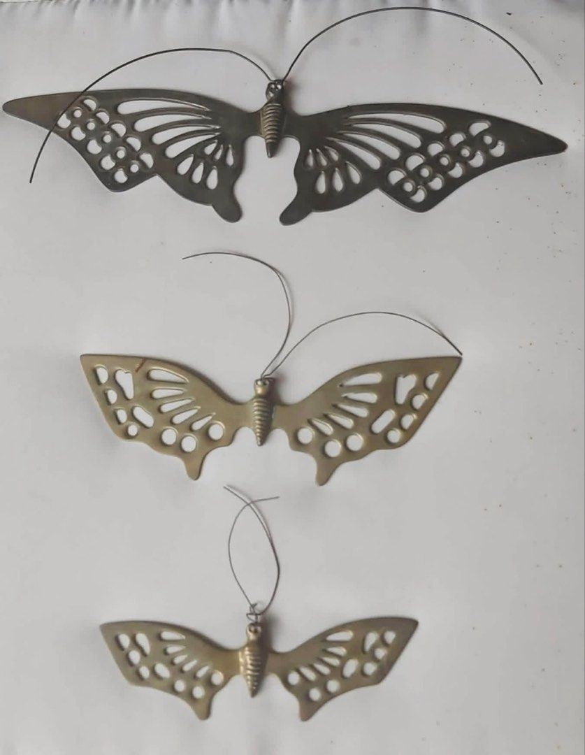 Vintage Brass Butterfly Wall Decor ( LOT ) (Category: Other Home Decor) located in Taguig. Submitted by frank63studio (Listing ID 1470045778, Image 1). Description: Vintage Brass Butterfly Wall Decor ( LOT ) 3pcs for 5,850php thick and heavy solid brass unpolished wingspan and height : 14.7" x 4.5" 9.2" x 1.8" 6.8" x 1.5" .