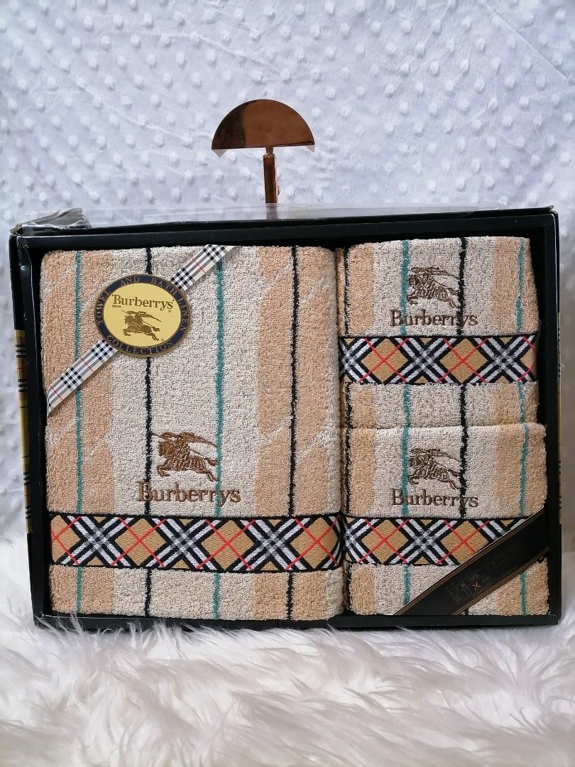 Vintage Burberrys Towel Set (Category: Luxury Accessories) located in Butuan. Submitted by az-branded.items (Listing ID 1469957484, Image 1). Description: Size: bath towel 60 x 120cm. 2pcs.- Long face towel 34 x75cm Authentic Items From Japan.