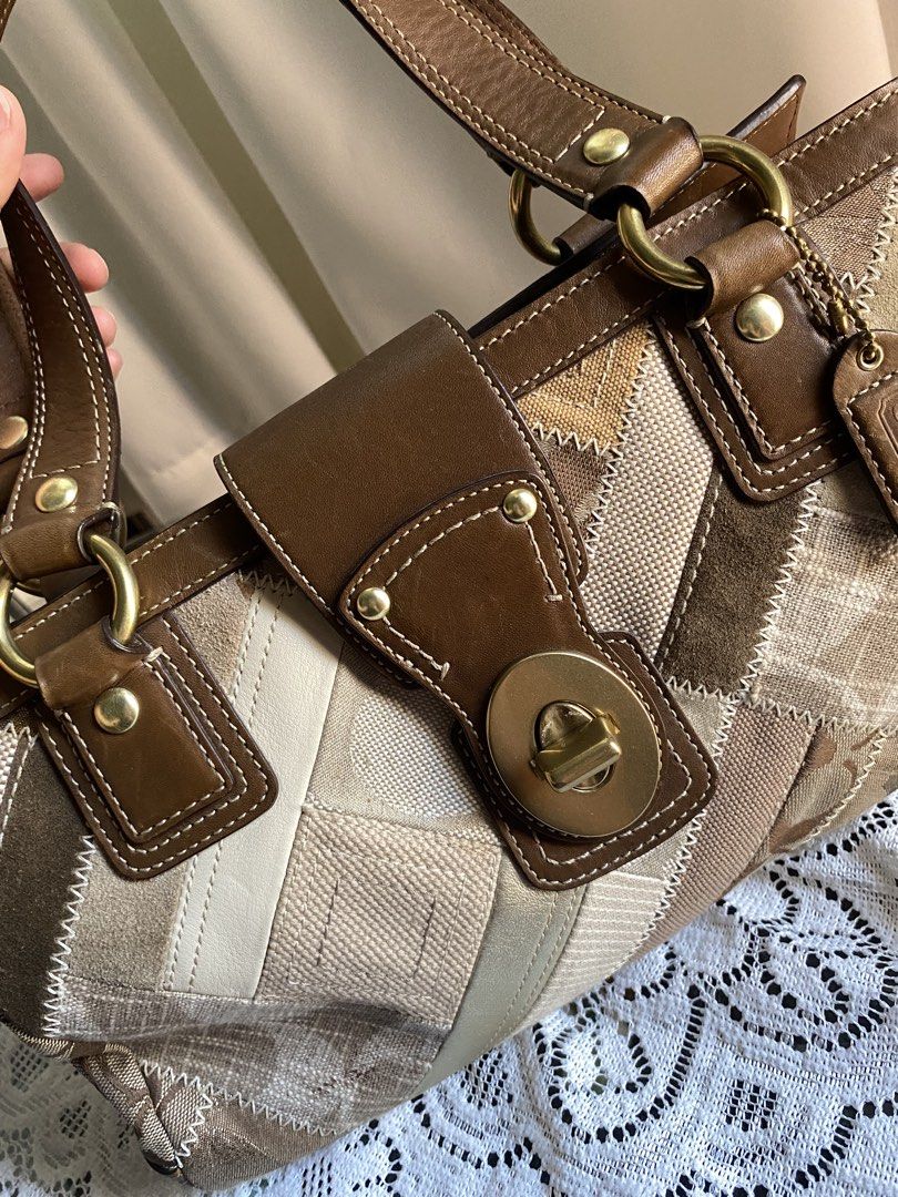 Vintage Cch legacy signature patchwork turnlock shoulder bag (Category: Shoulder Bags) located in Antipolo. Submitted by restyle_261 (Listing ID 1470018016, Image 3). Description: guaranted aunthentic size: meduim • charms not included -there is minimal dirt on the canvas -very minimal scratch leather part but it is not very noticeable Please refer to the photos for the actual condition of the item..