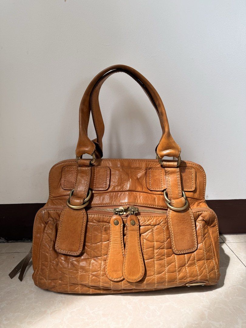 Vintage Chloe Bay Bag (Original) (Category: Shoulder Bags) located in Pasig City. Submitted by uncannyxgirl (Listing ID 1470027218, Image 1). Description: - Rubber lining intact - Hardwares intact - Real Leather - All zippers working 📍Ortigas, Pasig / Robinsons Magnolia.