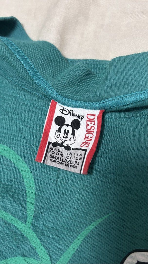 Vintage Disney Goofy Tee (Category: Activewear) located in Jordan. Submitted by pareng_j0mar (Listing ID 1469952555, Image 3). Description: Vintage Disney Goofy Tee Made in USA Single Stitch Small/Medium Width 23 Length 29 .