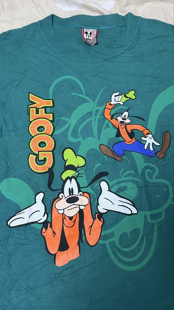 Vintage Disney Goofy Tee (Category: Activewear) located in Jordan. Submitted by pareng_j0mar (Listing ID 1469952555, Image 2). Description: Vintage Disney Goofy Tee Made in USA Single Stitch Small/Medium Width 23 Length 29 .