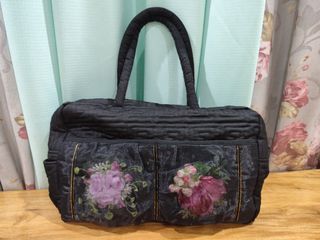 (Category: ) located in . Submitted by thriftteata (Listing ID 1470077054, Image 1). Description: .