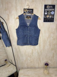 (Category: ) located in . Submitted by pormanation-thrift-store (Listing ID 1469999878, Image 1). Description: .