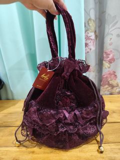 (Category: ) located in . Submitted by thriftteata (Listing ID 1470075944, Image 1). Description: .