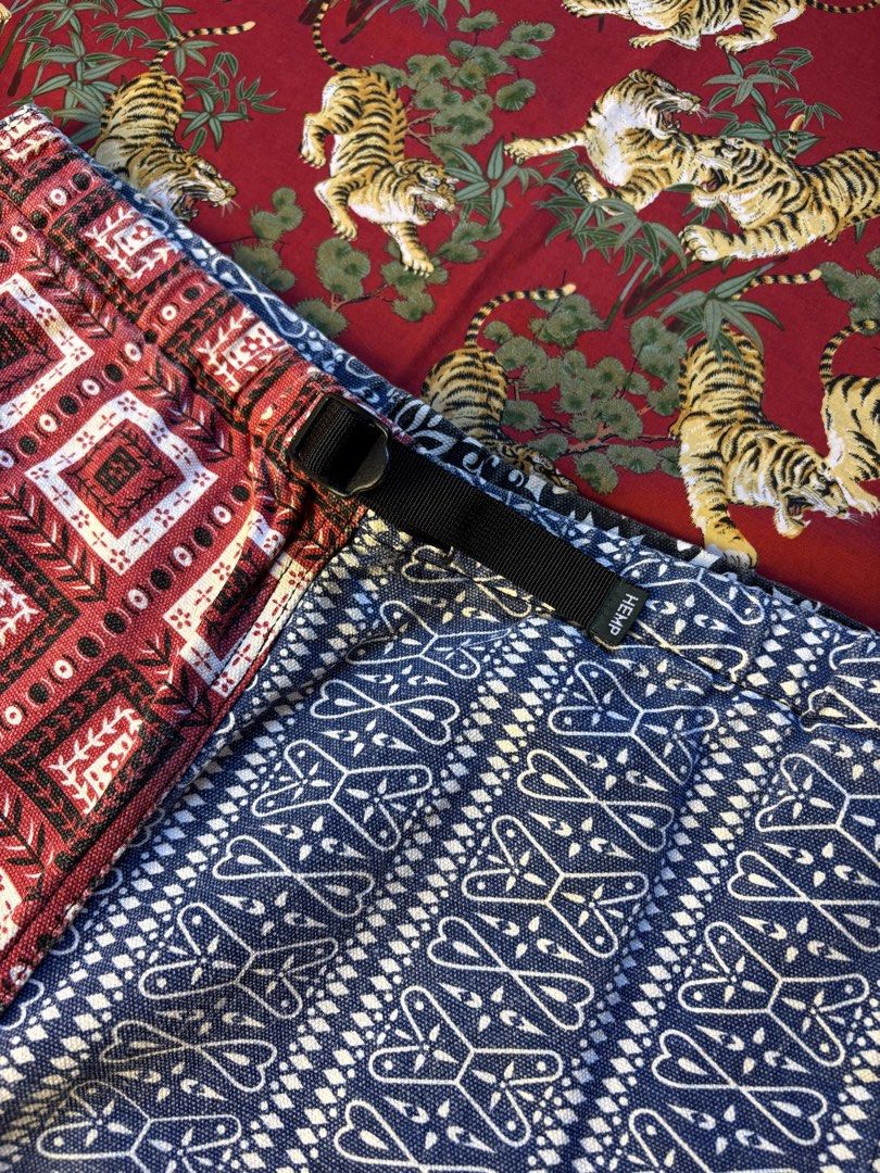 Vintage Manastash Hemp Patchwork Outdoor Shorts (Category: Shorts) located in Caloocan City. Submitted by ruvendnewborn (Listing ID 1470117976, Image 3). Description: Vintage Manastash Hemp Patchwork Outdoor Shorts Flat Measurements: (IN INCHES) Waist: fits 30” to 32” Length: 20.5” Leg opening: 10.5” - Tagged as size Medium - Fits 30 to 32 waistline - Made of hemp and cotton blend fabric - Front and velcro back pockets - Adjustable nylon webbing 