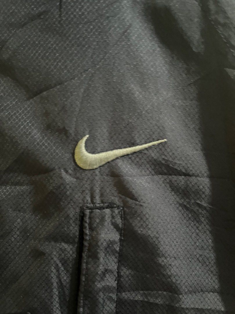Vintage nike track jacket (Category: Coats, Jackets and Outerwear) located in Manila. Submitted by syno0 (Listing ID 1470092238, Image 3). Description: .