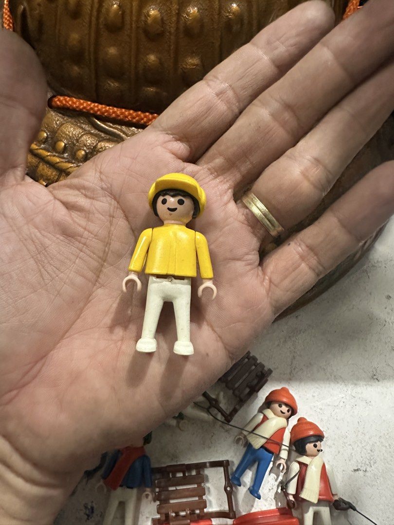 Vintage Playmobil Figure Toy (Category: Action & Battle Toys) located in Rodriguez. Submitted by pwestoonlinestore (Listing ID 1470043899, Image 2). Description: Take all 300.