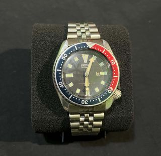 (Category: ) located in . Submitted by jbok_watches. (Listing ID 1470101954, Image 1). Description: .