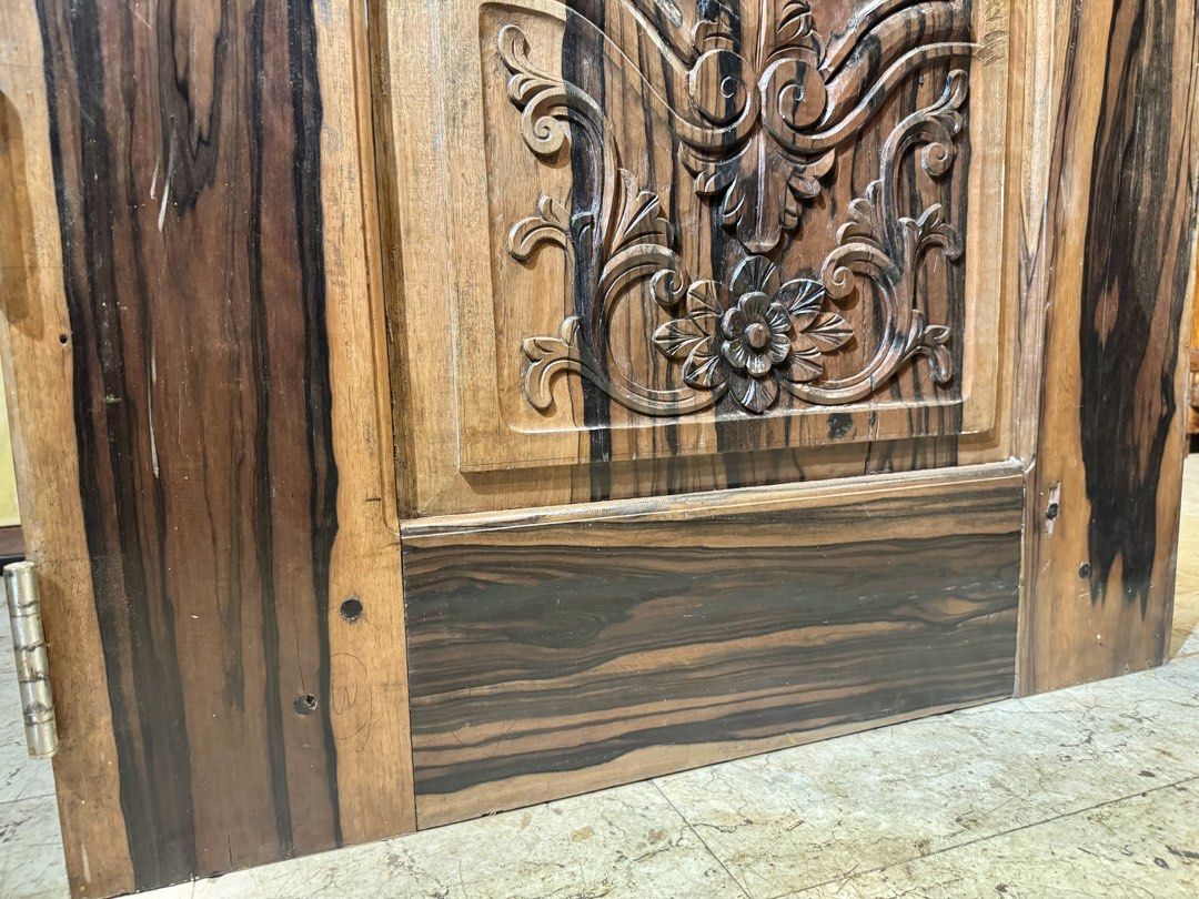 Vintage Solid Kamagong Door (Category: Vintage Collectibles) located in Manila. Submitted by sinaunang_gamit (Listing ID 1470013433, Image 3). Description: Vintage Solid Kamagong Door Height: 207 cm Width: 90cm Thickness: 4.4 cm Loc: 6th ave Caloocan ₱40k.