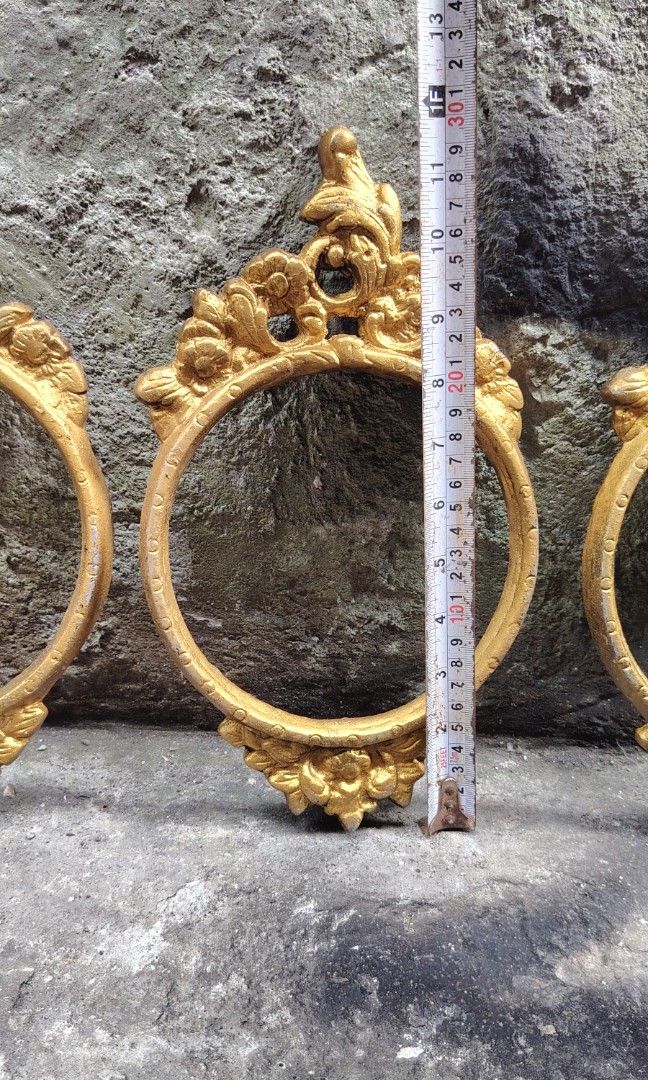 Vintage victorian frame set (Category: Vintage Collectibles) located in Caloocan City. Submitted by zenmountain-d8b1c0 (Listing ID 1469969734, Image 2). Description: Cod po tayo 😍😍.