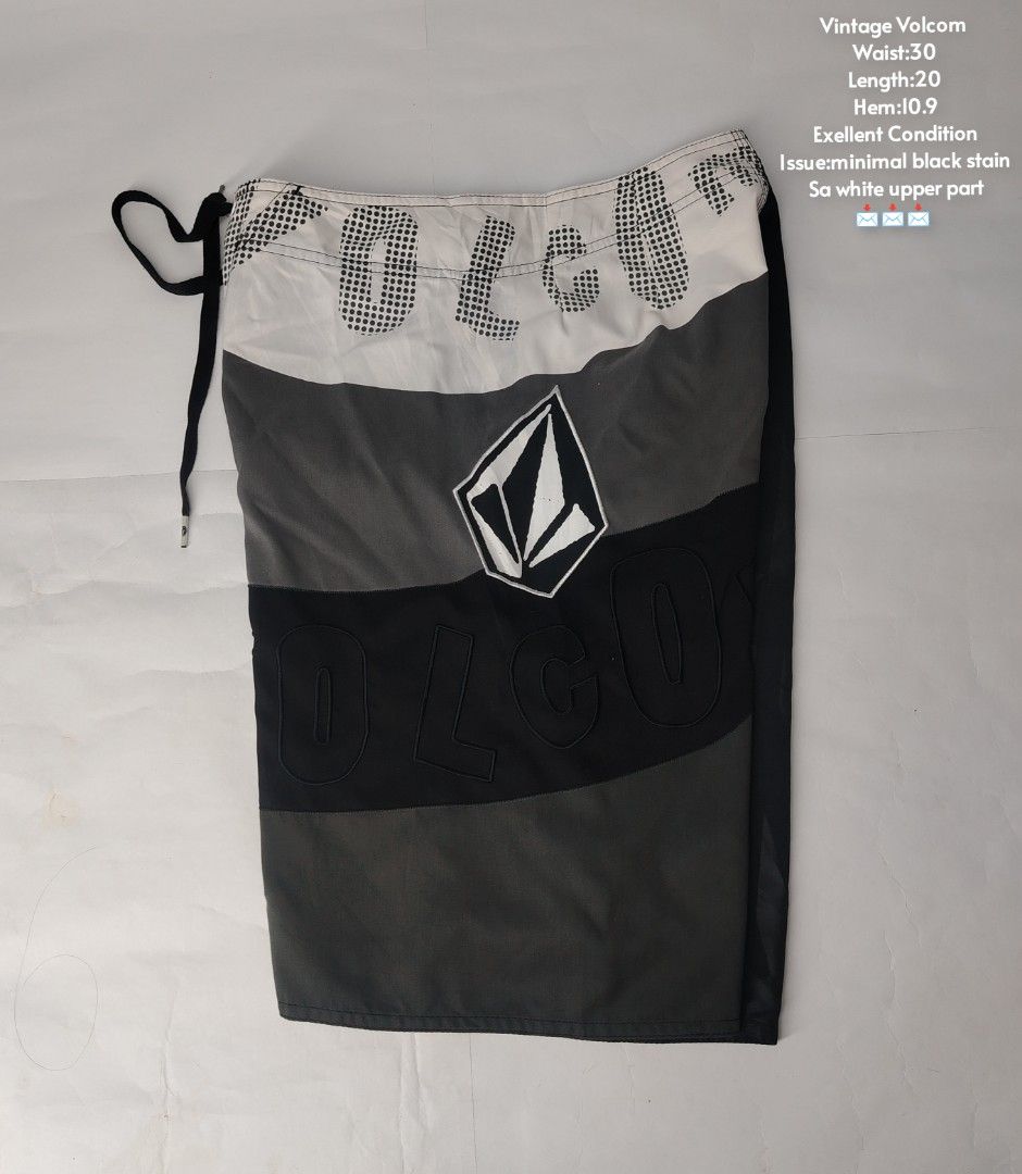 Vintage Volcom Boardshort (Category: Swim Trunks & Board Shorts) located in Bocaue. Submitted by adrianberi35876 (Listing ID 1470084838, Image 1). Description: Vintage Volcom Waist:30 Length:20 Hem:10.9 Exellent Condition Issue:minimal black stain Sa white upper part 📩📩📩.