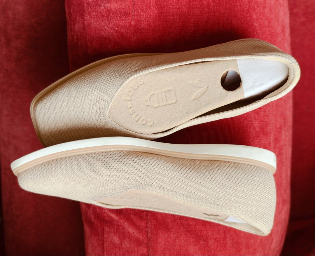 Vivaia Mabel / EU 36.5 / almond (Category: Flats & Sandals) located in Quezon City. Submitted by konzum (Listing ID 1470008234, Image 2). Description: It’s a square-toe dress flat designed for all-day standing and business-casual wear. EU size 36.5 (US 6) Materials: Eco-friendly, water-repellent upper and machine-washable design. Used only once; bought via Vivaia online for PHP 7,989 (August 2026). RFS: wrong size ** price still negotiable .