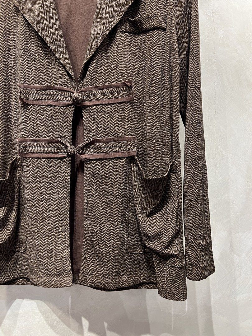 Vivienne Tam - Frog Knot Clousure Blazer (Category: Coats, Jackets and Outerwear) located in Quezon City. Submitted by cityboycrates_ph (Listing ID 1470035641, Image 3). Description: Size: XS Material: Nylon Made In: China Condition: Excellent Color rate: 9.5/10 Issue: None Exact metrics shared upon inquiry. Take a quick moment to double-check the size & condition. Once an order is placed and confirmed, we may not be able to make changes or offer