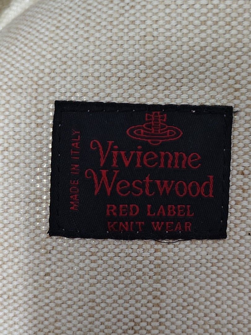 Vivienne Westwood canvas tote (Category: Beach Bags) located in Baguio. Submitted by taishuiha2026 (Listing ID 1470111246, Image 3). Description: .