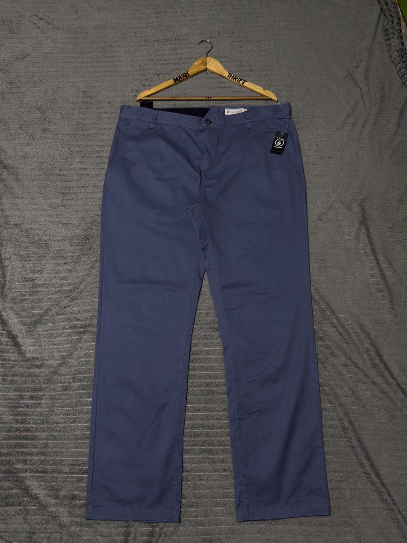 VOLCOM BRAND NEW MODERN STRAIGHT CUT PANTS (Category: Chinos) located in Manila. Submitted by triptothrift7 (Listing ID 1470078387, Image 1). Description: message if you are interested! for fast transaction VOLCOM BRAND NEW MODERN STRAIGHT CUT PANTS for only 1500 size 40 waistline 40 x 42 length 46 hem 9 no major issue then button sa pocket lang need wash only excellent condition color rate 9/10 mode of payment gcash or bank transfer location Biñ