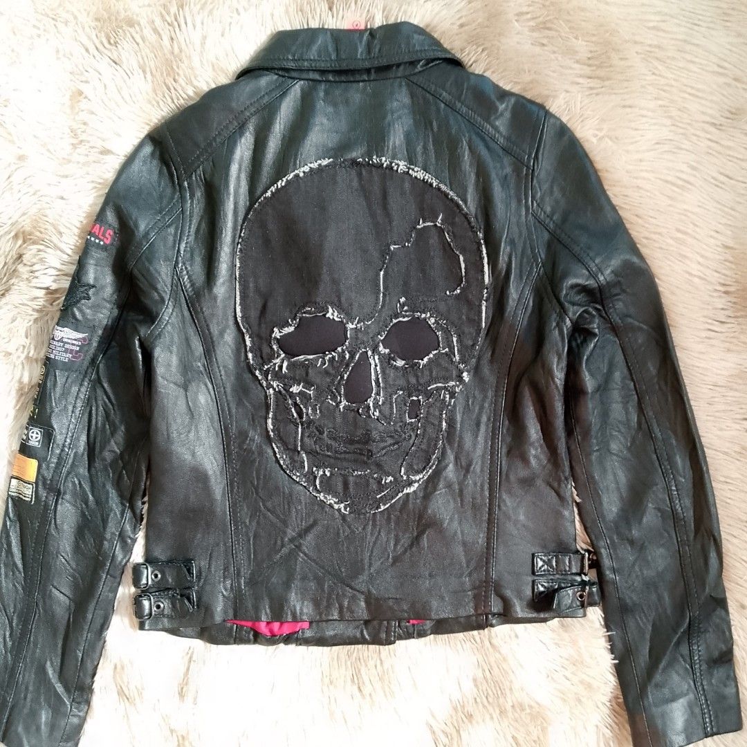 vtg TOUGH Jeansmith Lambskin Leather Jacket (Category: Coats, Jackets and Outerwear) located in Antipolo. Submitted by justdropby.ph (Listing ID 1470026787, Image 1). Description: excellent condition XSmall can fit to Small size 17 width 20.5 length authentic piece from the Bauhaus HK.