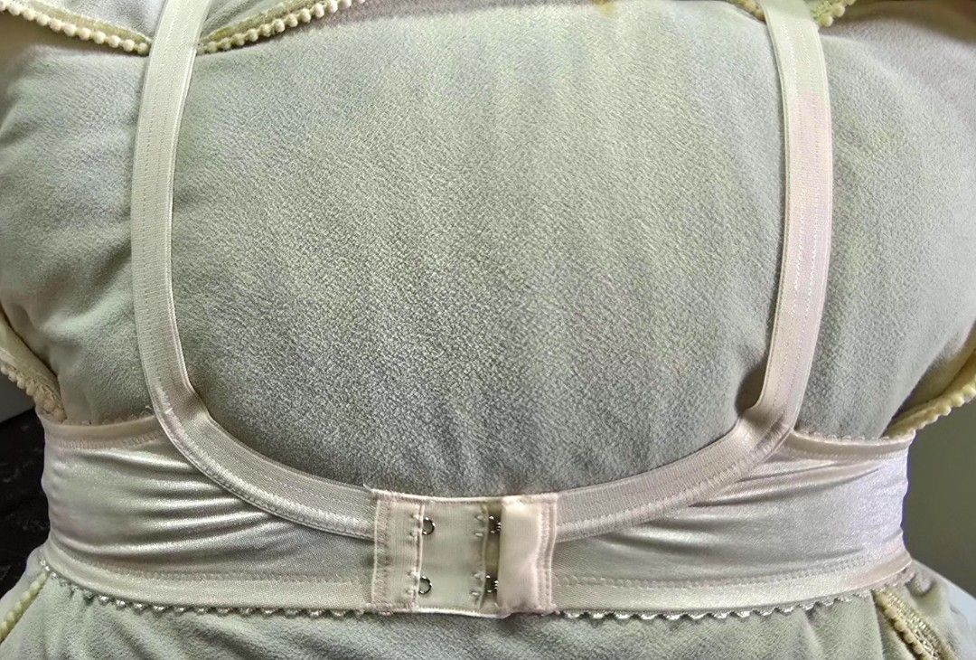 Wacoal NB3294 A80 Nude Bra (Category: Undergarments & Loungewear) located in Manila. Submitted by ubasirene (Listing ID 1470081167, Image 2). Description: - Brand: Wacoal - Model: NB3294 - Size: A80 - Color: Nude - Condition: Brand new with original store tags attached (Never used) - Design: Seamless smooth cups with elegant lace trim detailing - Features: Fully adjustable straps and secure hook-and-eye back closure.