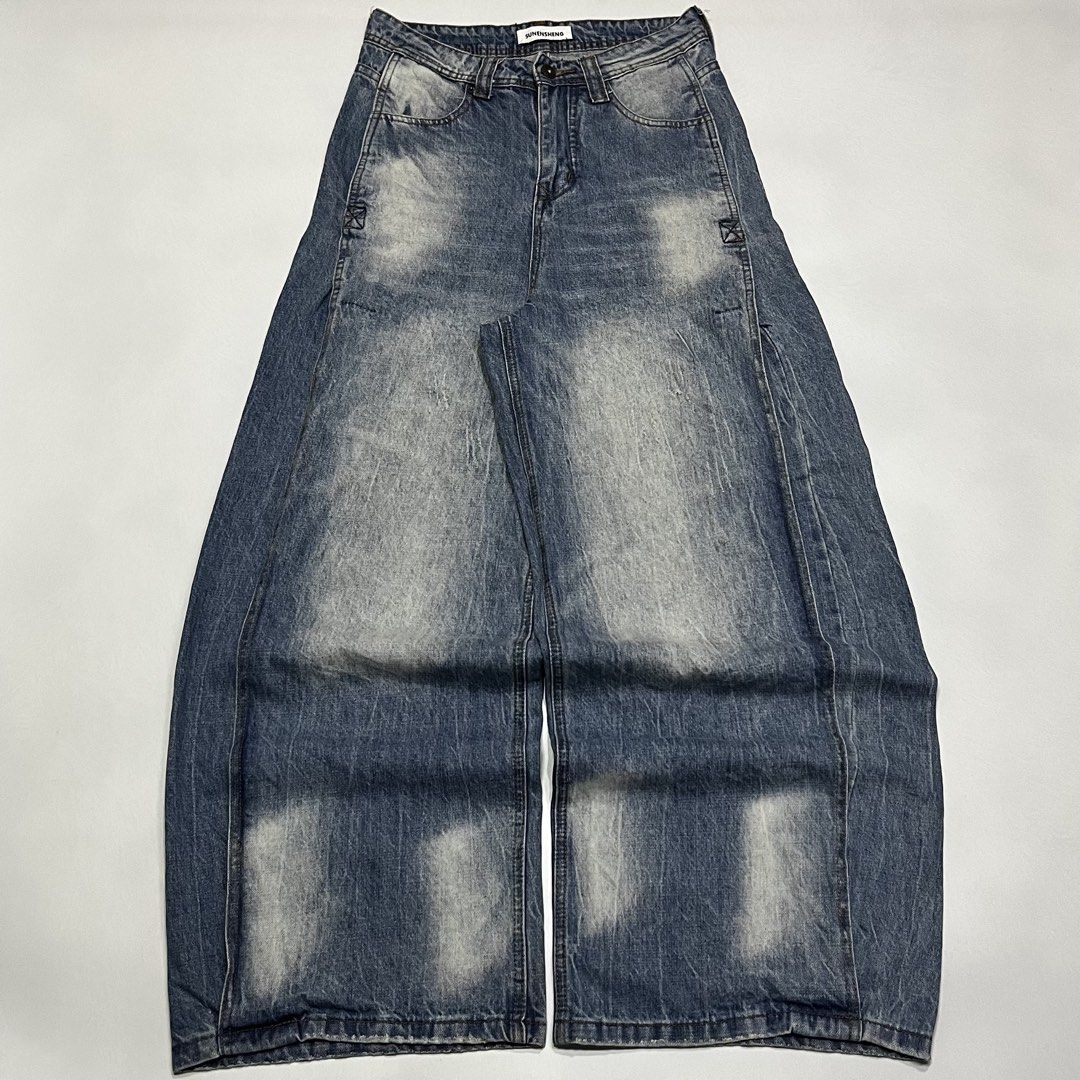 Weird style baggy wash pants (Category: Announcements) located in Quezon City. Submitted by thriftrage (Listing ID 1470035285, Image 1). Description: Waist’ 29-30 Length’ 43 Leg opening’ 12 No issue Good condition .